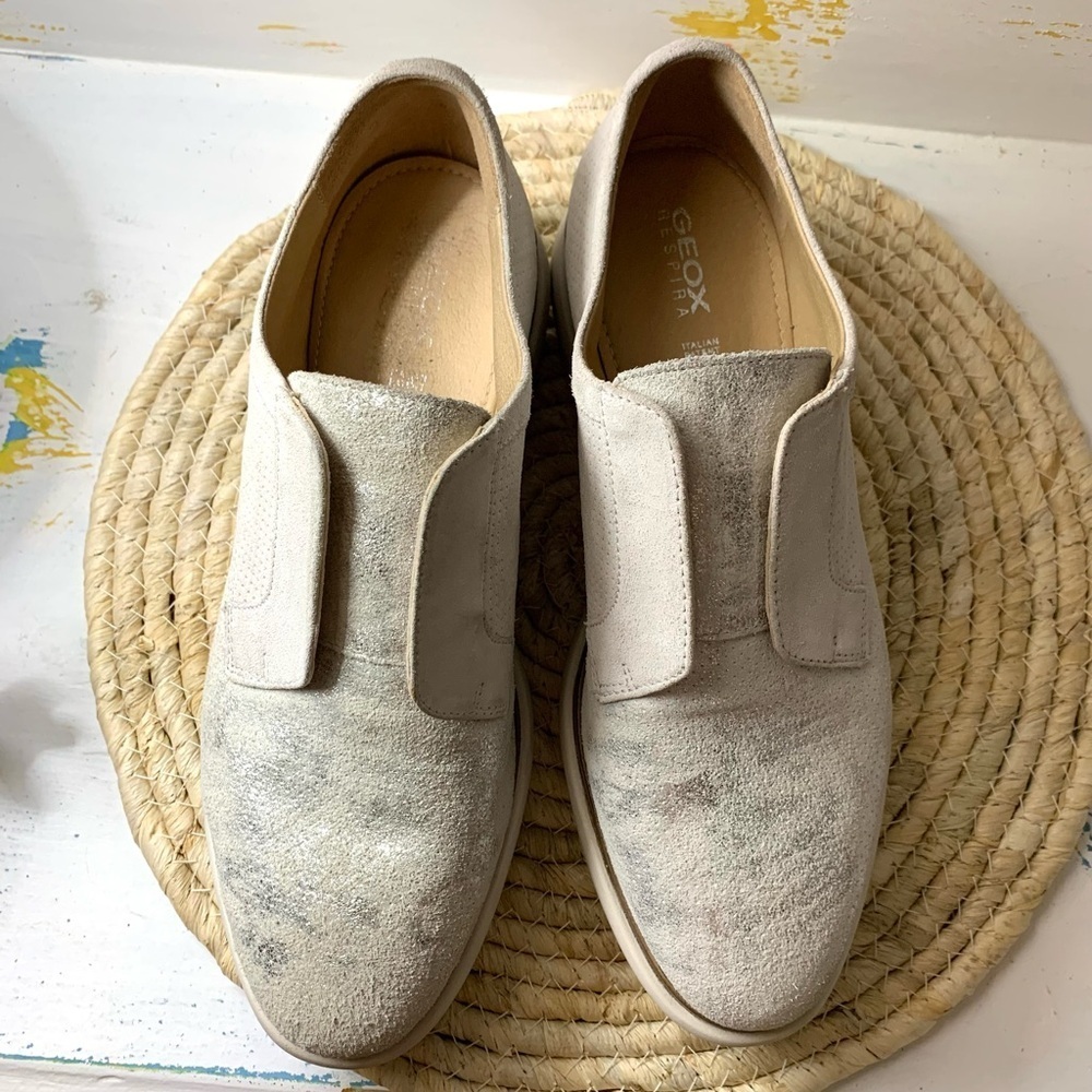 Geox Respira distressed silver leather slip ons - Picture 2 of 7